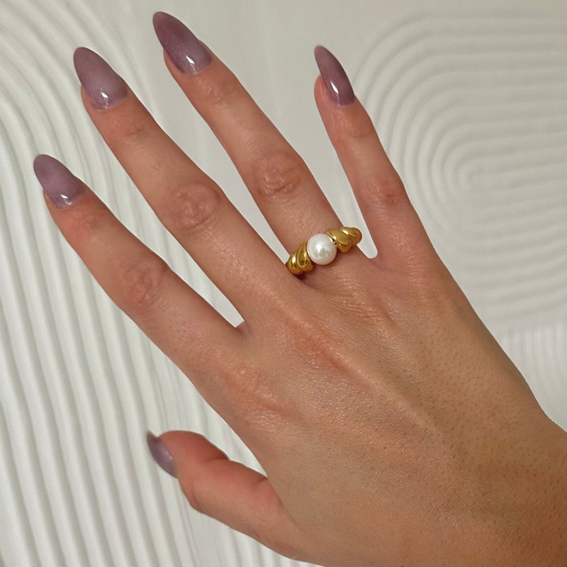 Croissant Pearl Ring