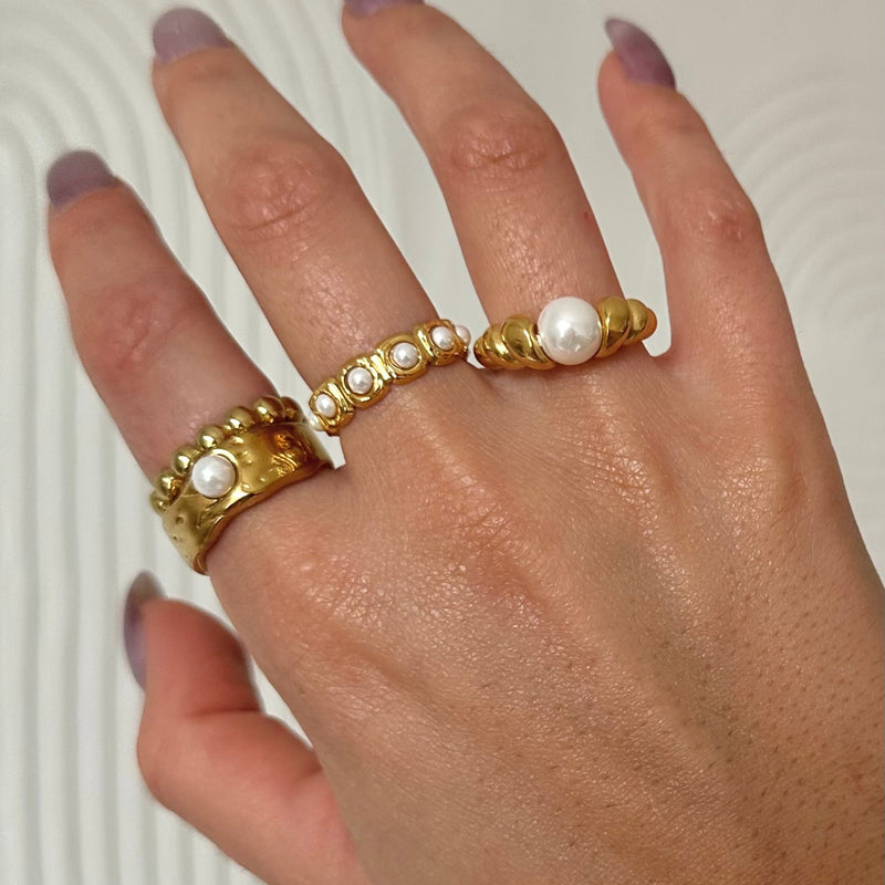 Croissant Pearl Ring