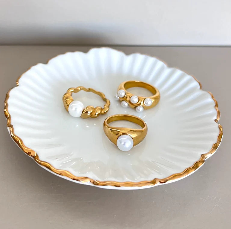 Croissant Pearl Ring